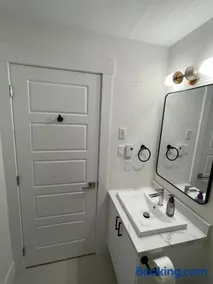 Orgive Suite - Private 1 Bedroom Apartment - Image 4