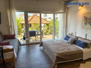 WhiteHouse Brodarica STUDIO apartments - close to Beach with Restaurant - Image 2