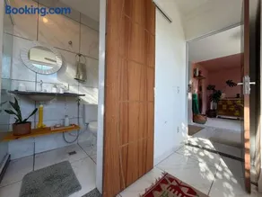 Casa de praia com vista incrível das montanhas e floresta do Rio - Image 1
