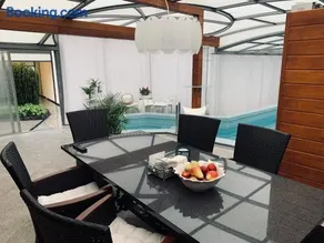 Apartament z prywatnym, krytym basenem - Image 3