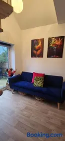 The Little Loft Hideaway, Coastal Retreat - Image 5