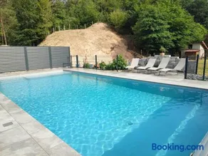 Maison avec piscine, jacuzzi et sauna - Image 3