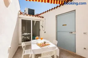 Vitabella - Modern house with courtyard and free Wi-Fi - Image 2