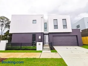Austral Brand New Modern 4 Br Home - Image 1
