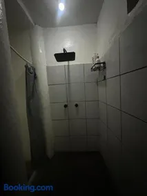 Habitación con sanitario privado cerca del aeropuerto - Image 2
