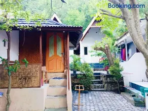 Putri Nyale Bungalows & Rooms - Image 2