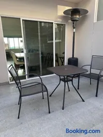 Family home with ocean views 40 minutes from vineyards - Image 3