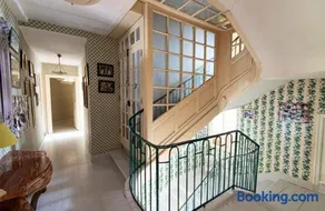 Manoir majestueux à Satillieu avec piscine privée - Image 4