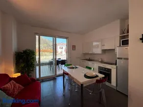 Lake view apartment with swimming pool - Larihome A87 - Image 3