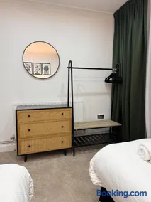 Rickmansworth Residence - Image 2