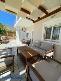 Anna's House - Image 2