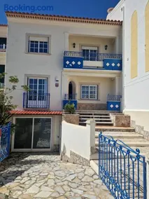 Casa Azul Retreat Bright Atlantic Apartment - Image 2