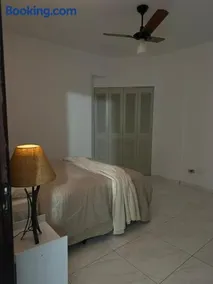 Apartamento Serra Negra no Centro com Piscina - Image 4