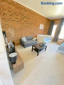 Frankston beachside holiday homes - Image 2