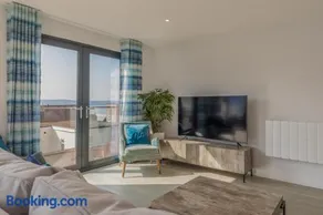 8 Challacombe - Luxury Apartment at Byron Woolacombe, only 4 minute walk to Woolacombe Beach! - Image 3