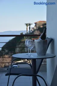 Brezza Marina House - Image 1