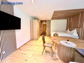 Grubhof Schlosspark, Apartment mit Indoor Pool und Garten - Image 5