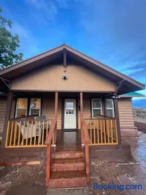 Grand Canyon Getaway! Cozy & easily accessible - Image 1