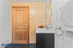 Panoramic Alpine Garden Retreat - Image 2