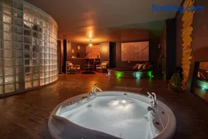 chambre IGNAZIO avec jaccuzi lit rond et jardin - Image 1