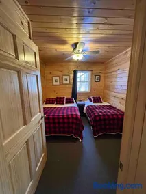 Cabin 3 Lake View, sauna, hot tub - Image 5