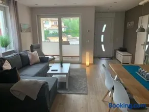 Linke Ferienwohnung im Ferienhaus Seestern in 06249 Mücheln - Image 1