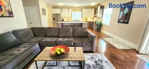The Doon Retreat - Large Private Suite Near 401 - Image 5