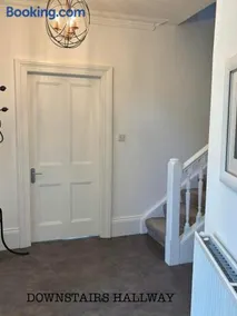 Annie’s Flat - Image 4