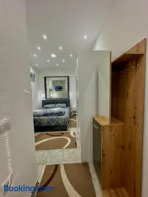 Room 4A - Image 2