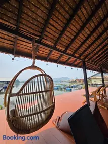 D Hostel by the river - Image 2