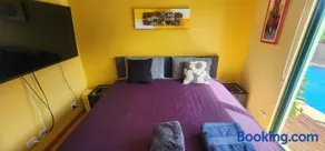 Waterfront Homestay with POOL SPA SAUNA - Image 5