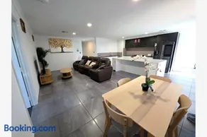 Baldivis Retreat - Image 1