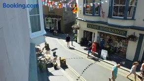 "Sea Suite" Tenby - Image 3