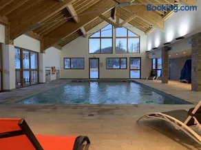 Appt Le Hameau Des Rennes 4 étoiles Pieds des pistes Piscine Intérieure Extérieure - Image 1