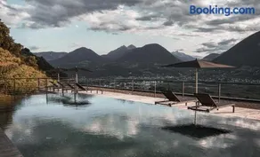 Pratenberg Apartment 'Bordeaux Penthouse' mit Bergblick, Sauna & Salzwasser Rooftop Pool - Image 5