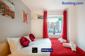 Cosy 4-Bed House l Garden l Free Parking l WiFi l Specious l Hosted by The Cosy Corner Nationwide - Image 3