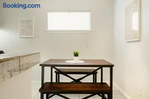 Beautiful Two Bed Central Austin Condo - Image 1