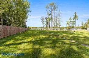 Eagle's Nest - Lakefront Oasis with Dock Canoe and Fire Pit - Image 2