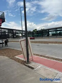 Habitación con sanitario privado cerca del aeropuerto - Image 3