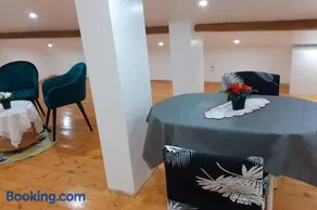 Appartement La JOIE dans quartier chic - Image 2
