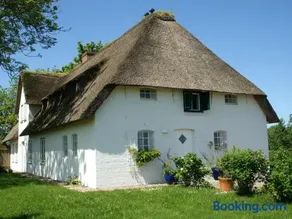 Casa da sogno sotto il tetto di paglia con camino, sauna, sala benessere e tanto spazio - Image 1