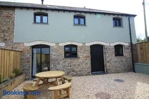 Swallows Nest at Widemouth Bay - 2 bedroom cottage both rooms twin or king - Image 4