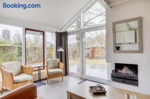 Goudvink I Huis met Excentrieke Tuin - Image 2