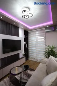 Imperial Lux Apartment - Image 3