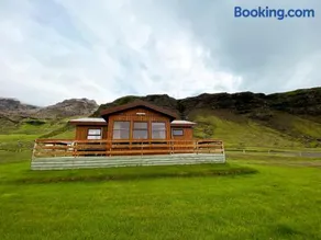 Litla-Hof Guesthouse - Image 3