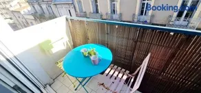 LE PETIT THAI 2 Pièces Climatisé Centre ville avec balcon - Image 3