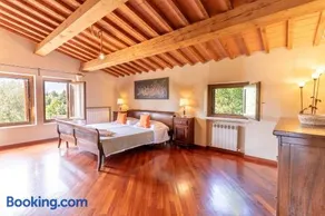 La Fornace, Luxury Tuscan Retreat with Spa By TripCare - Image 4