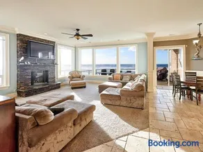 Admirals Beach Retreat - Image 2