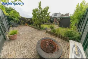 Beautifully styled Home with Garden - Image 4