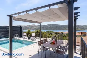 White Cascades 1 - Private Pool, Amazing View, Luxury, Full Privacy - Image 1